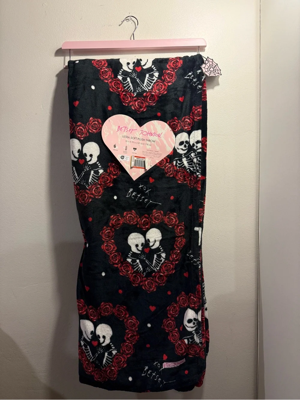Betsey Johnson Halloween  “Lovers” Skeleton Rose Ultra Soft Plush Throw Blanket